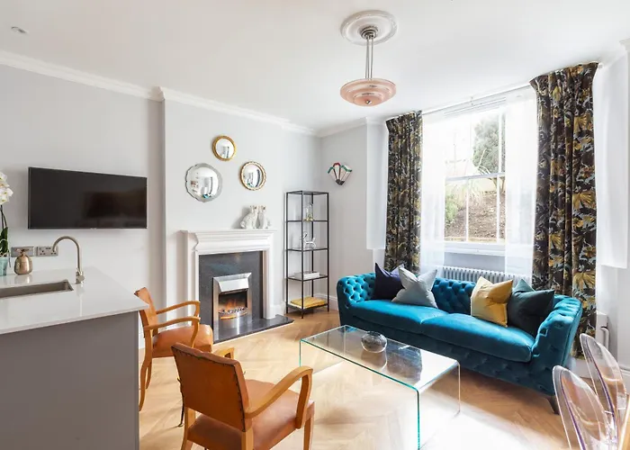 The Lempicka - 2 Bedroom Flat And Garden In Notting Hill