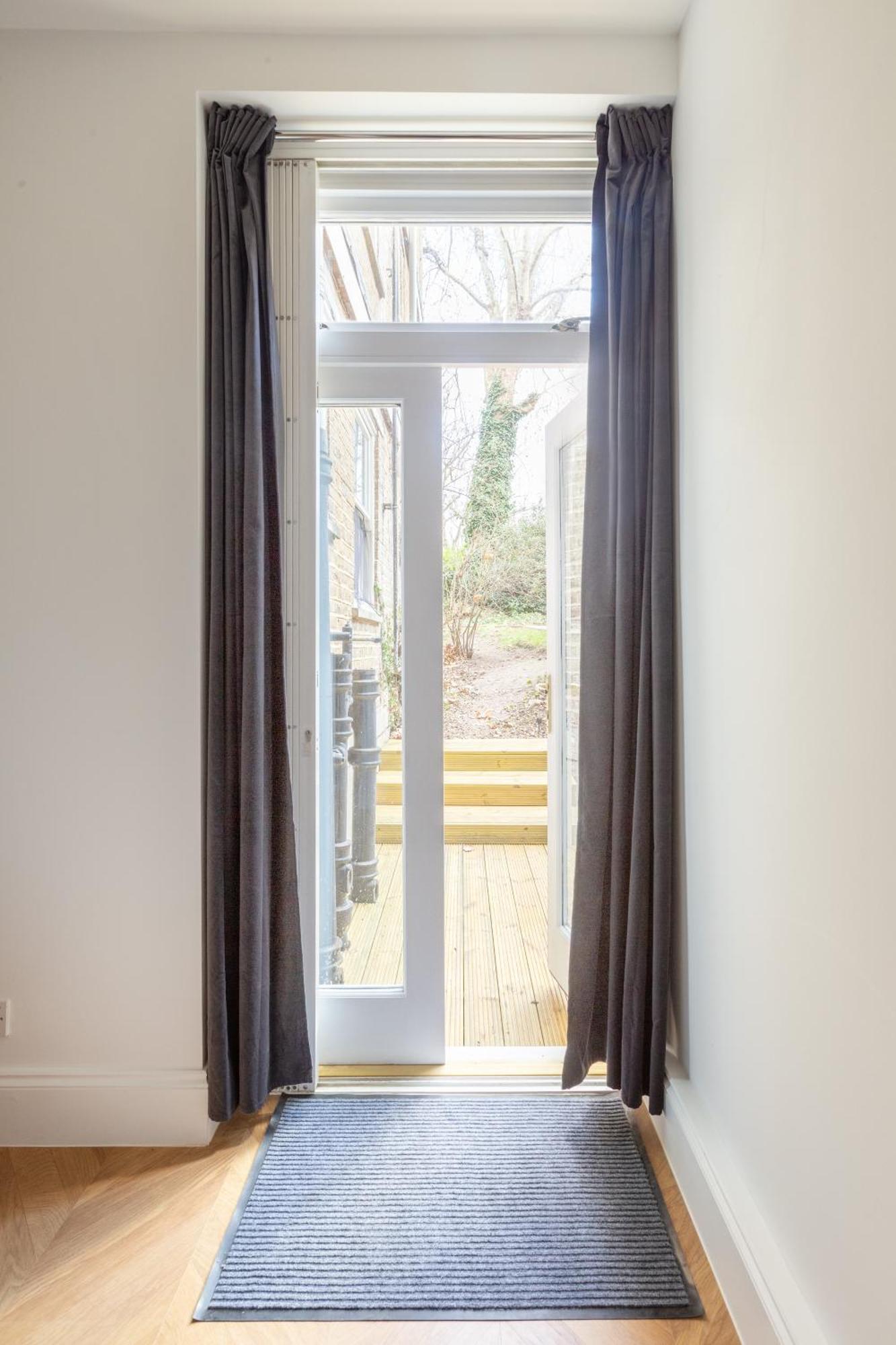 The Lempicka - 2 Bedroom Flat And Garden In Notting Hill Londra