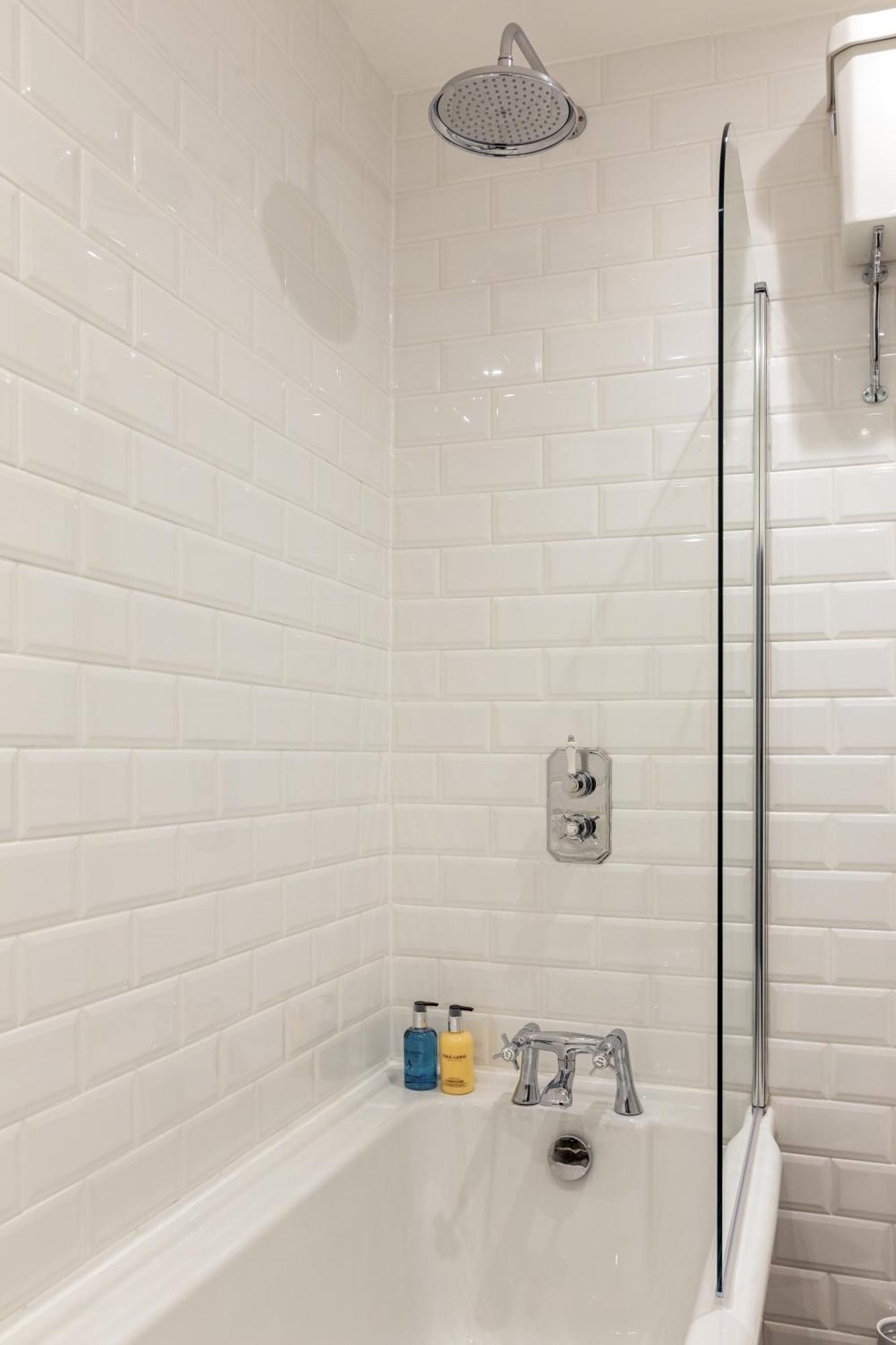 The Lempicka - 2 Bedroom Flat And Garden In Notting Hill * Londra